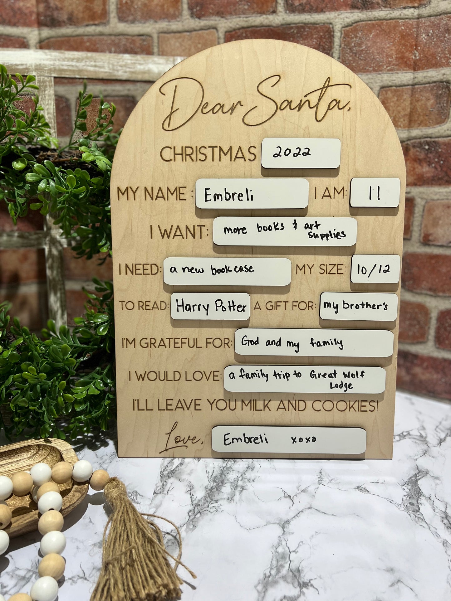 Dear Santa Dry Erase Wood Sign – A Festive and Fun Holiday Decoration