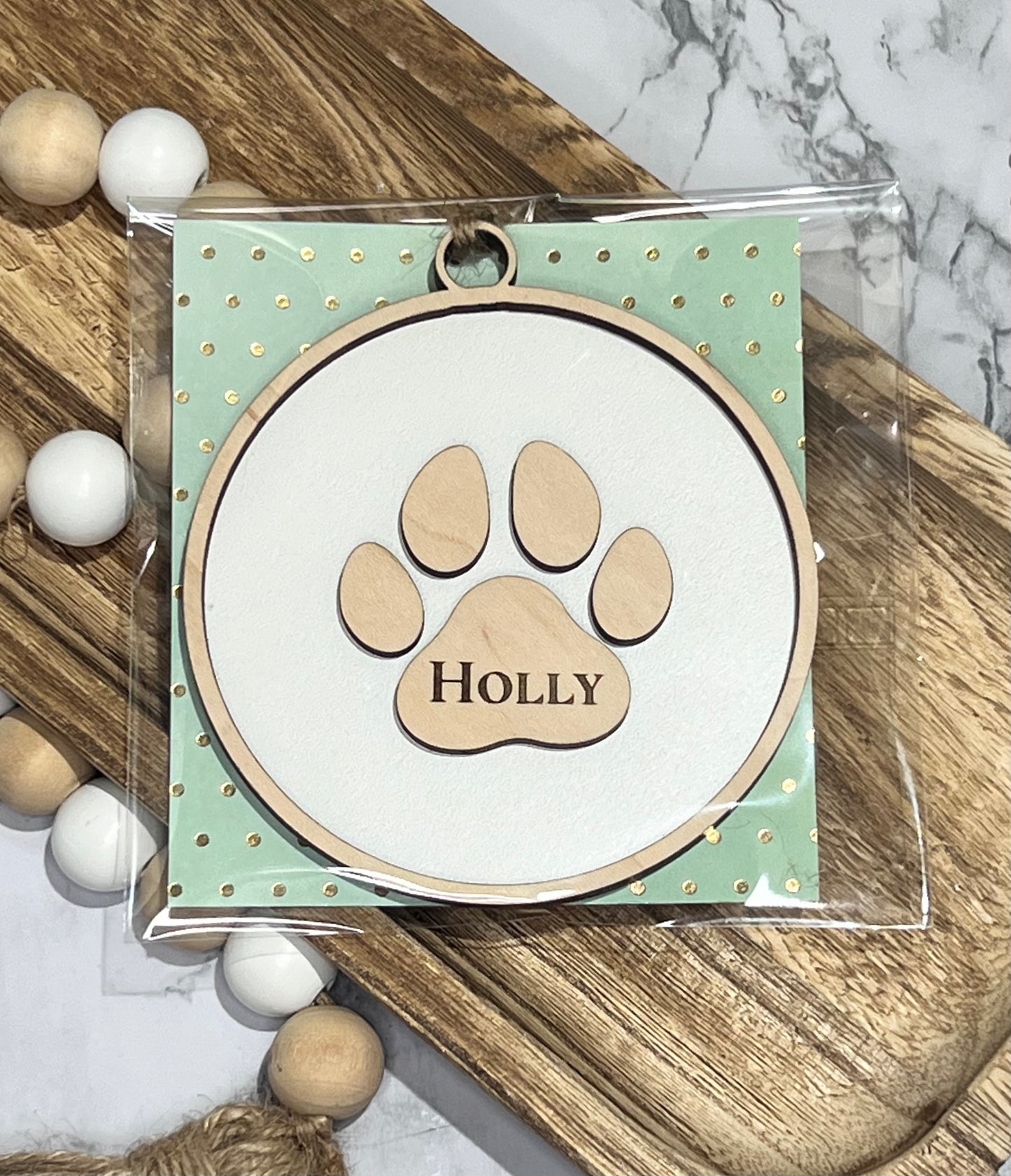 Personalized Paw Print Ornament – A Heartfelt Tribute to Your Beloved Pet